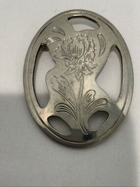 Vintage Kirk Stieff brooch crafted from pewter oval shape etched floral design